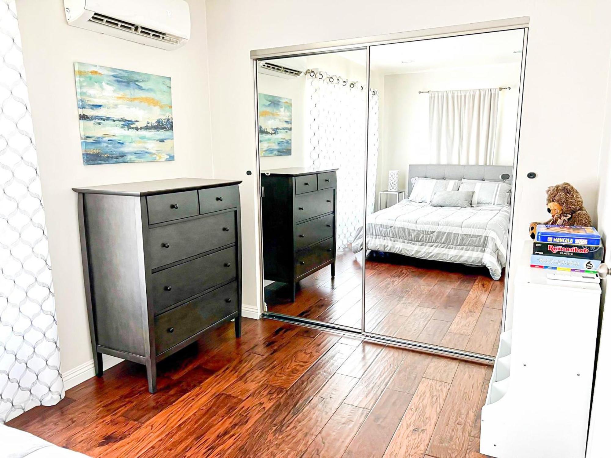 Modern 2-bedroom Haven In The Heart Of La- Hud-vp Holiday home